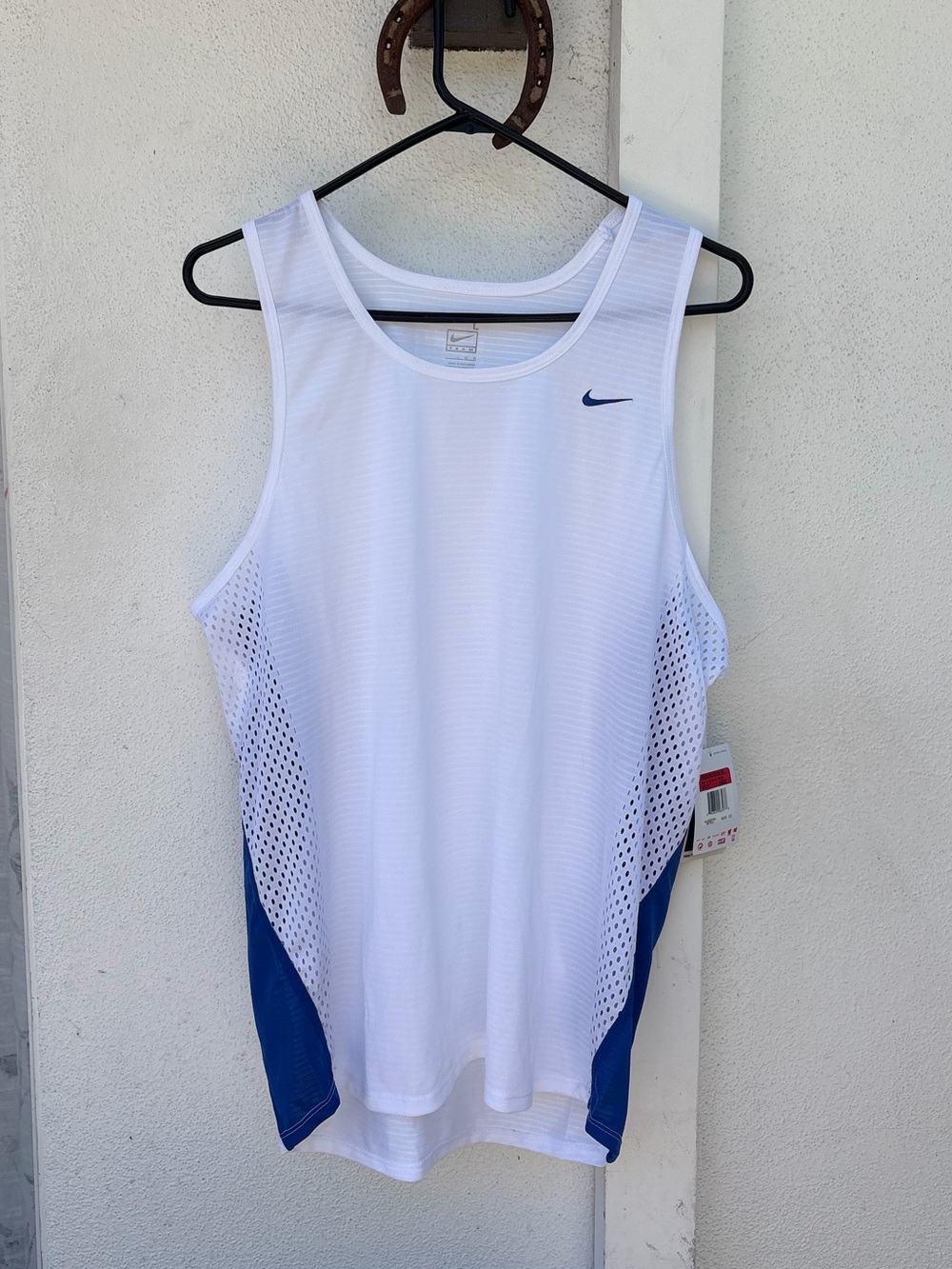 Brand New Men's Nike Fit Dry Running Singlet (Large)